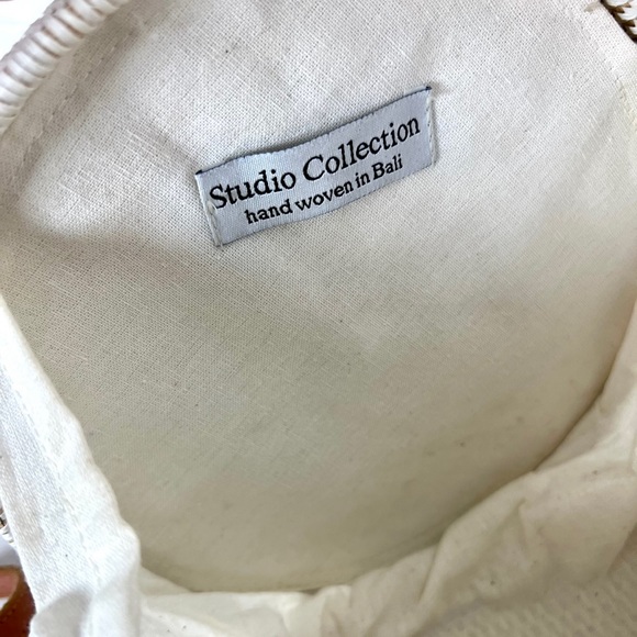 Handmade Woven Rattan Wicker Basket Shoulder Bag - Picture 6 of 7